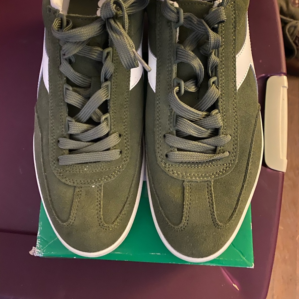 Diadora green suede size 12.5 sneakers